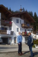 Maiken und Katharina vor unserer Htte