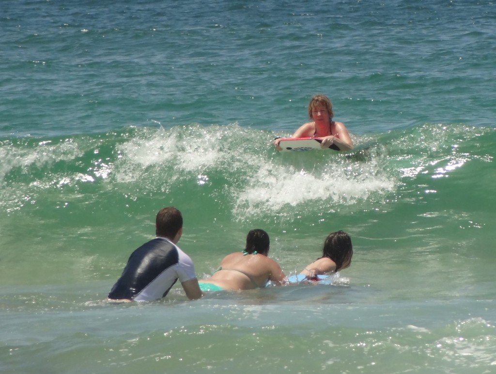 Mit dem Boogieboard durch die Wellen